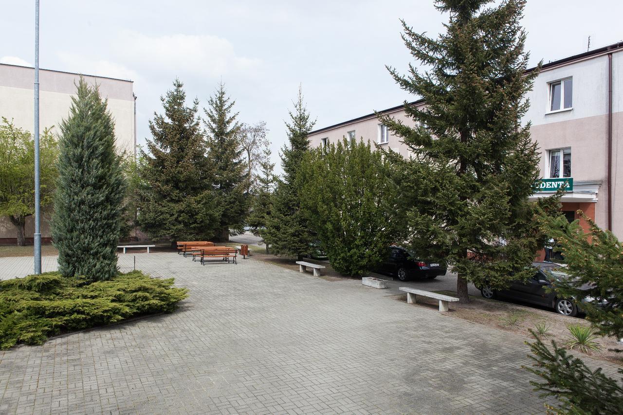 Dom Studenta Nr 1 Ans W Koninie Hostel Konin  Buitenkant foto